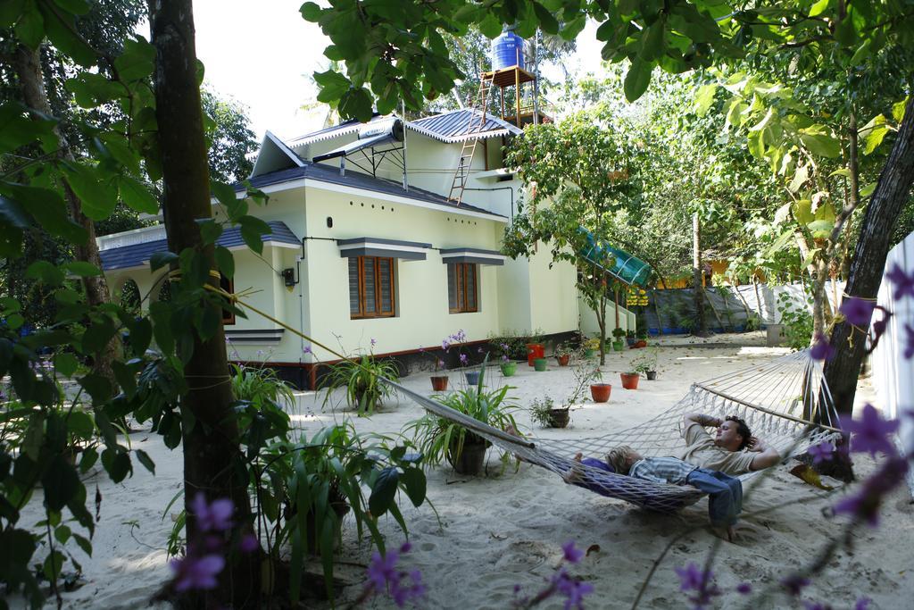 Marari Neena Beach Homestay Mararikulam Eksteriør billede
